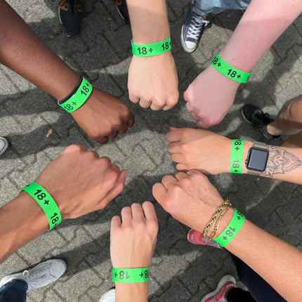 TYVEK Einlassbänder '18+', Grün - pro 100 Stück