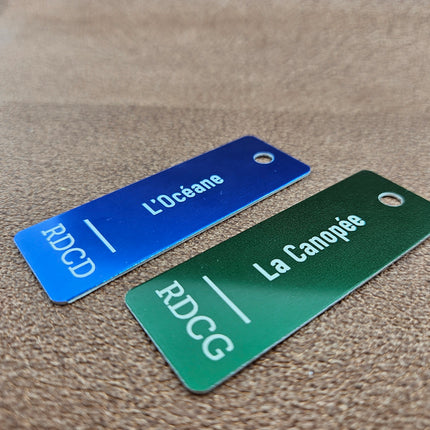 Schlüsselmarke 25x70mm mit Nummer und Text - pro Stück